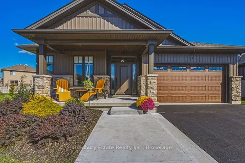 24 Craddock Boulevard 23