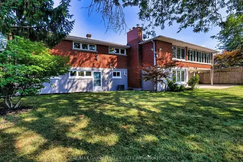 28 MARSDALE Drive