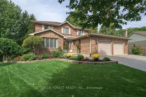 1039 Country Club Court