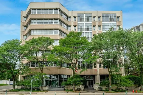 66 Bay Street S 107