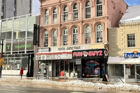149 Rideau Street B