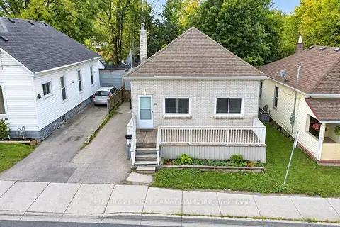 31 Adelaide Street S LOWER
