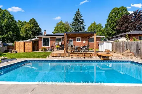 6 Genevive Crescent