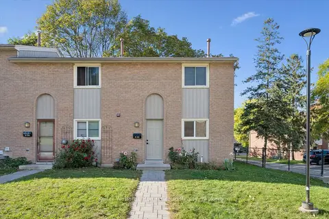 223 Pioneer Drive W H53