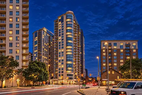 195 Besserer Street 2405