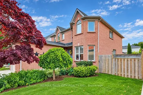11 Peregrine Crescent