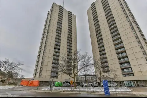 323 Colborne Street 1703
