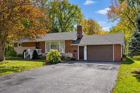 617 17th Street W