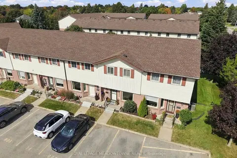 1115 Nellis Street 36