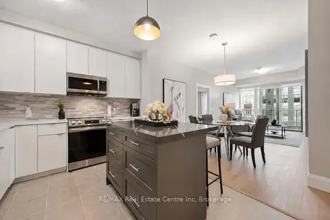 73 ARTHUR Street S 807