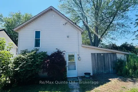 92 Foster Avenue S