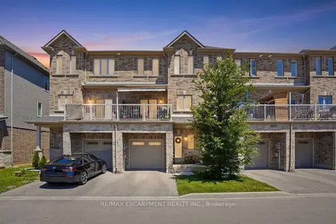 27 Crossings Way