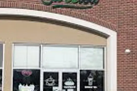 3 WOODLAWN Road W 300