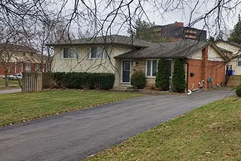 1 Southwood Crescent