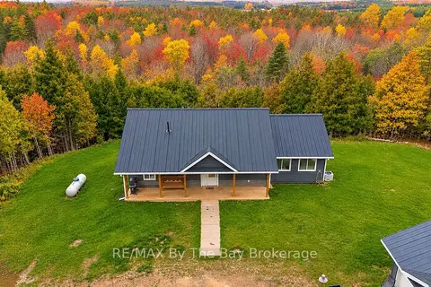 444557 CONCESSION 8 Road