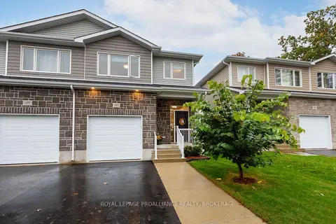 1205 Max Crescent