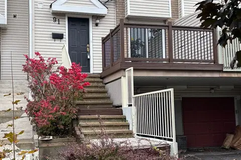 91 Thornbury Crescent