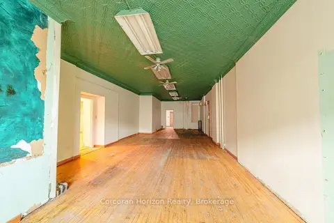 463-465 King Street E
