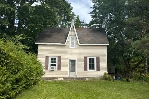 112 QUEEN Street W