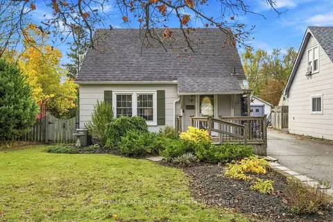 19 Churchill Crescent