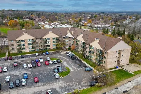 15 HOFSTETTER Avenue 306