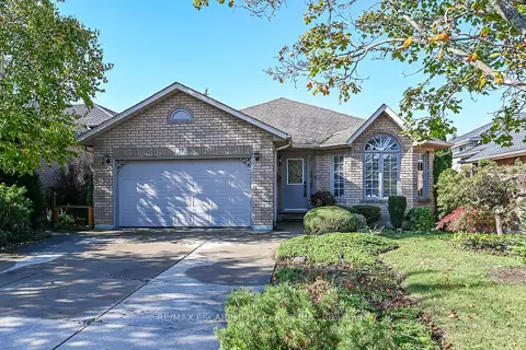 37 Glenhollow Drive