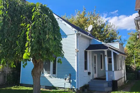 436 Elliott Street W