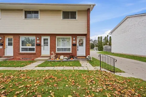 111 Wellesley Cres Crescent A