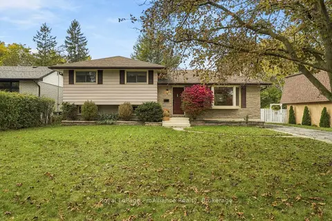 12 Thorncliffe Drive