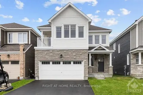 74 HACKAMORE Crescent
