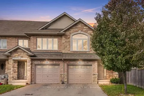 82 Charleswood Crescent