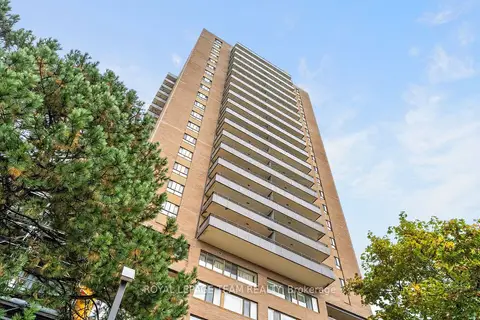 515 St. Laurent Boulevard 107