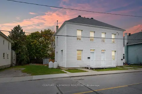 154-156 Beckwith Street N
