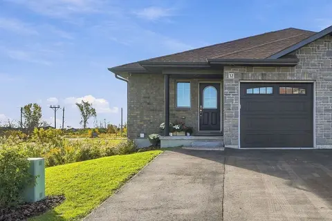 32 Cortland Crescent
