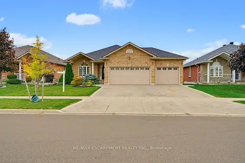 39 Oak Crescent