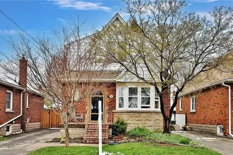 78 CAMERON Avenue S