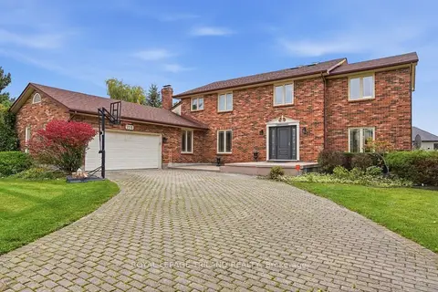 716 Franklinway Crescent