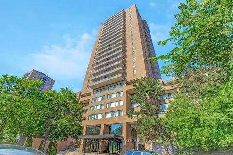 515 St Laurent Boulevard 810