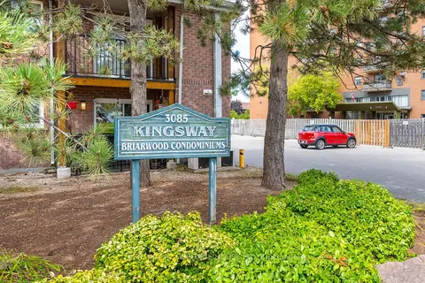 3085 Kingsway Drive 13