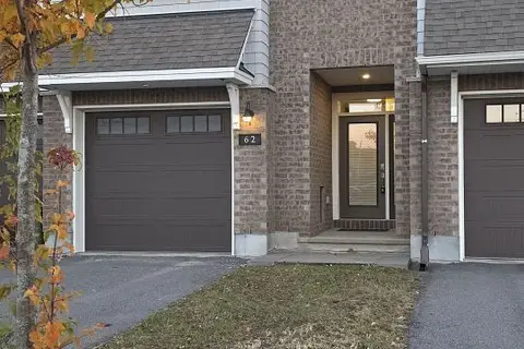 62 MANDEVILLA Crescent