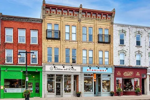 66 WELLINGTON Street #201