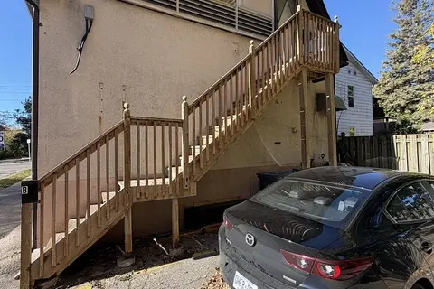 563 Woolwich Street UNIT B
