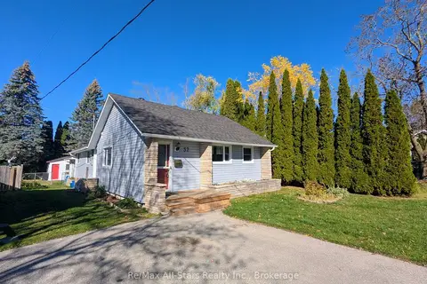 32 Churchill Crescent