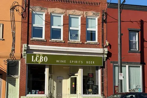 22 Main Street S