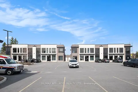 2500 ST LAURENT Boulevard 103 & 104