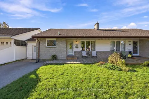 25 Queenston Crescent
