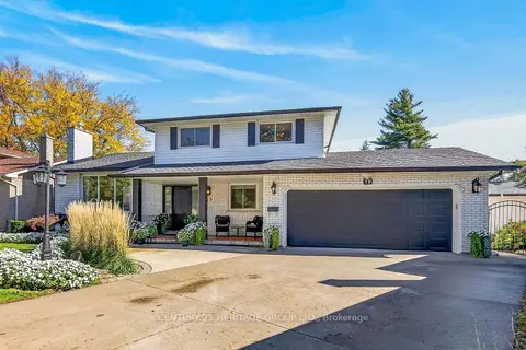 19 Meadowbrook Crescent