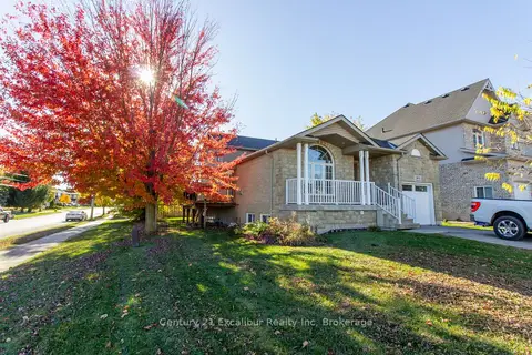 900 Gzowski Street