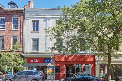 32-34 King Street W
