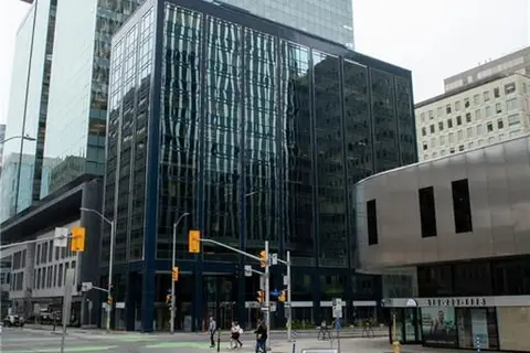 251 LAURIER Avenue W 600